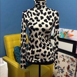 H&M Black and White Leopard Print Turtleneck Top